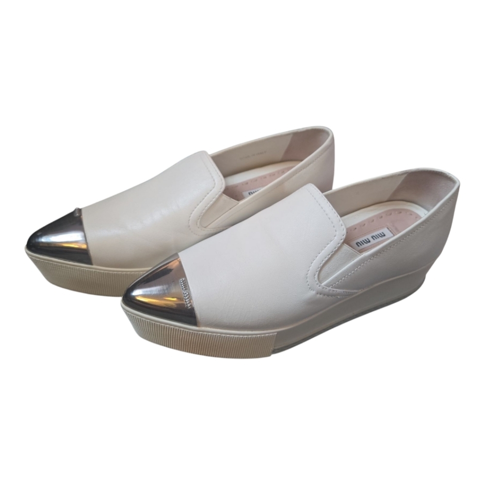 Miu Miu White Slip-On Platform Leather Shoes with Silver Toe Size 6 (36.5 uk Sz)